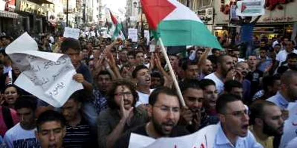 Protest palestinian împotriva scumpirilor la Ramallah. 