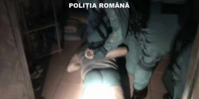 Bărbatul a ajuns în arestul Poliţiei Timiş