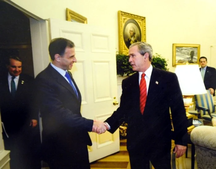Mircea Geoană s-a întâlnit cu președintele american de acum 15 ani, George Bush, la scurt timp după atentatele teroriste din 11 septembrie 2001