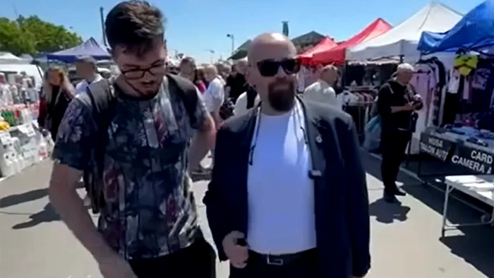 Piedone a făcut poze cu bucureștenii.