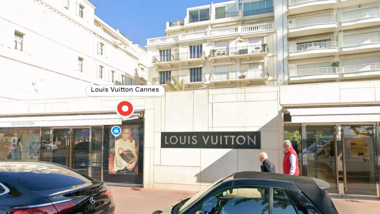Magazin Louis Vuitton pe Coasta de Azut