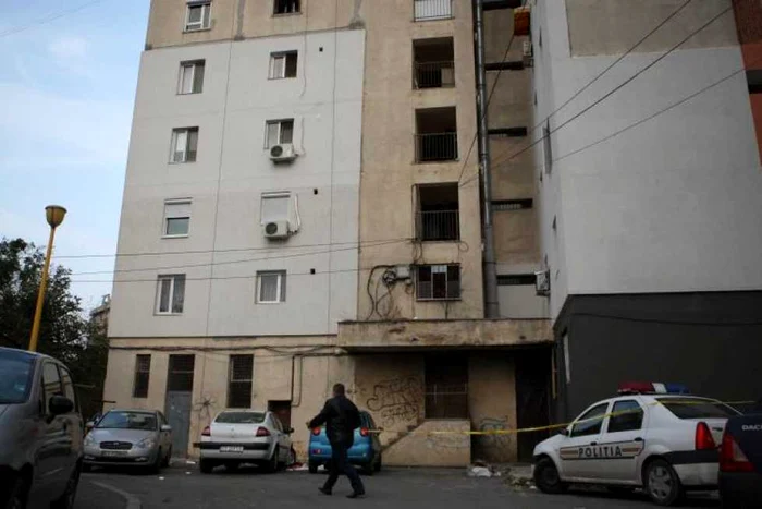 Poliţia cercetează locul accidentului