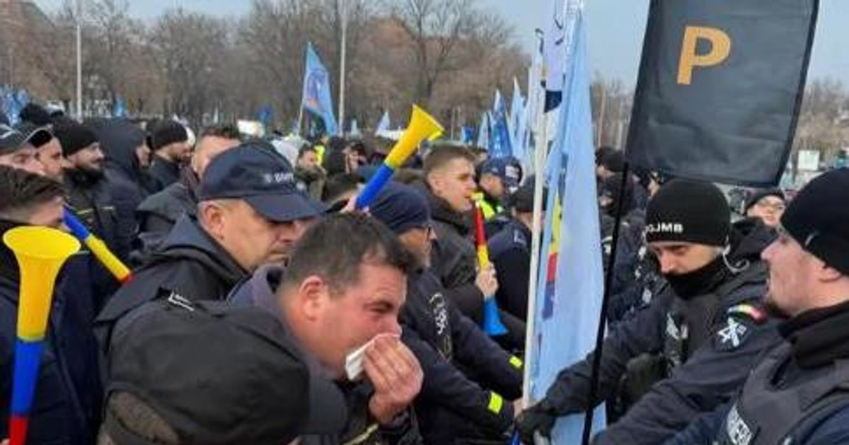 Conflict la protest: un șef al Jandarmeriei rănit un polițist de penitenciar