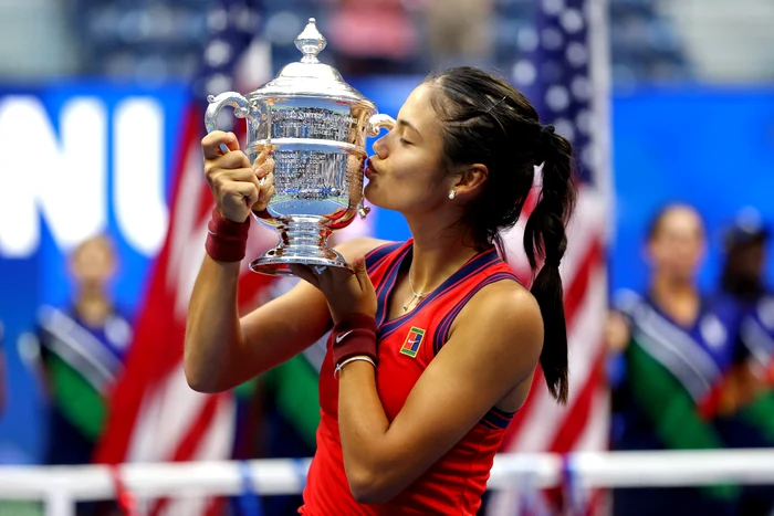 
    După canadianca Bianca Andreescu, Emma Răducanu e a doua jucătoare cu origini în România ce triumfă la US OpenFoto: Guliver / GettyImages  