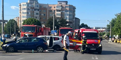 accident ambulanta dializa craiova 3 mai 2025   foto ipj dolj (1) jpeg