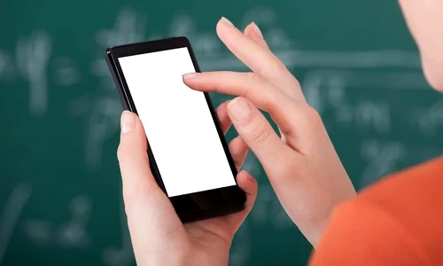 interactiunea cu un smartphone jpeg