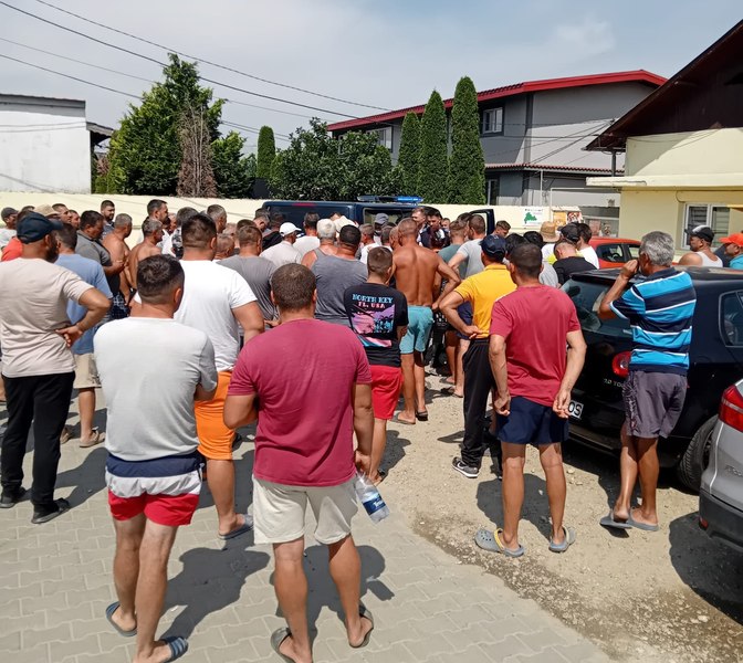 Îndemn la răzmeriță la Lungulețu. Fermierii reclamă abuzuri, Apele Române spun că apa bucureștenilor este în pericol 