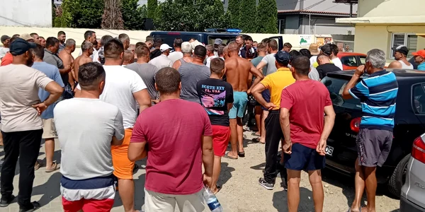 protest al lunguletu    foto FB bazinul legumicol lunguletu jpg