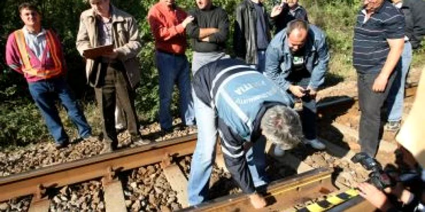 Craiova: Calea ferată a fost degajată, la 33 de ore de la accidentul feroviar
