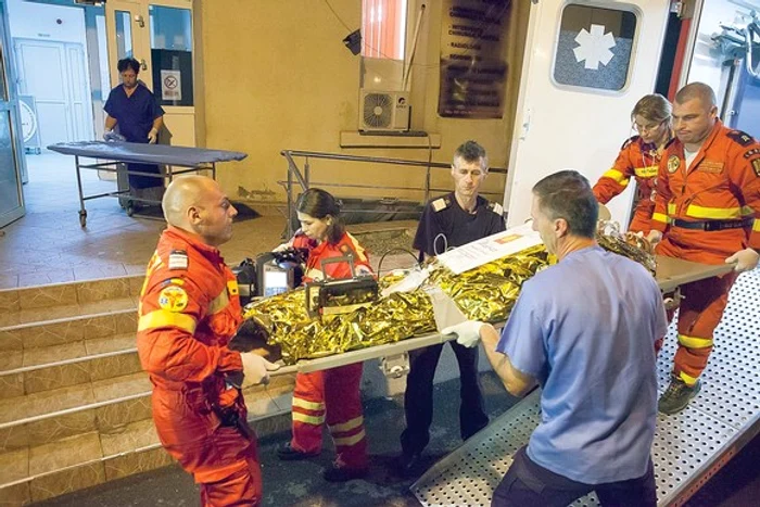 
    Cei trei bărbaţi răniţi în incendiul de la Petromidia sunt în stare stabilăfoto: Inquam/ Ovidiu Micsik  