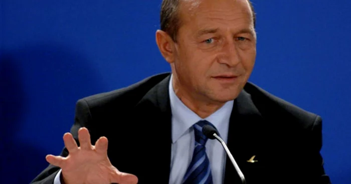 Băsescu: În România băncile comerciale au bani