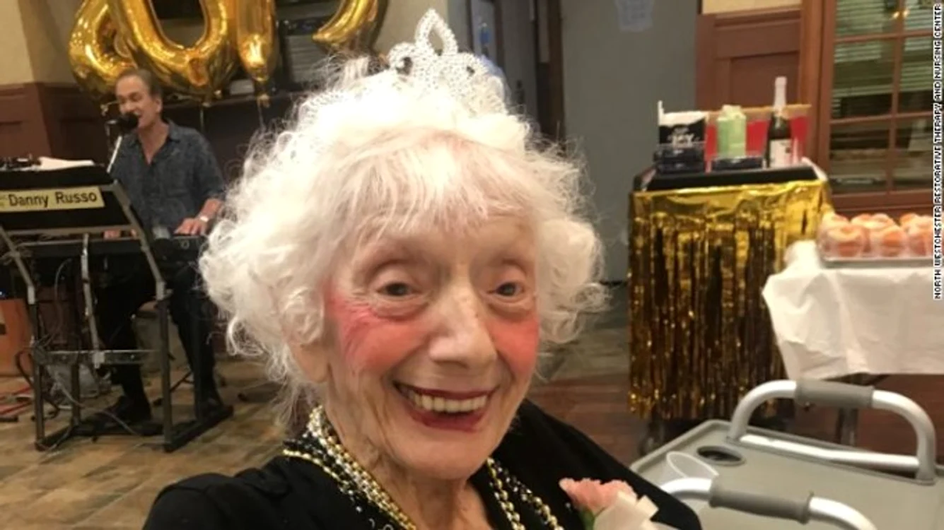 
    Angelina Friedman  are 101 ani și este plină de viațăfoto: CNN  