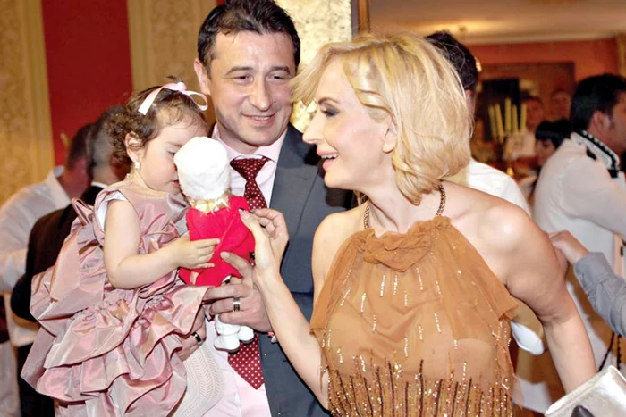 Are un frăţior care împlineşte 2 anişori de Înviere