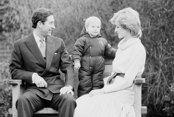 Prințul William alături de părinții lui, Charles și Diana, pe 14 decembrie 1983