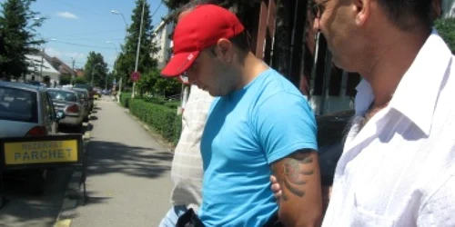 Bacău: (UPDATE) S-a predat și al doilea criminal de la Comănești (GALERIE FOTO)