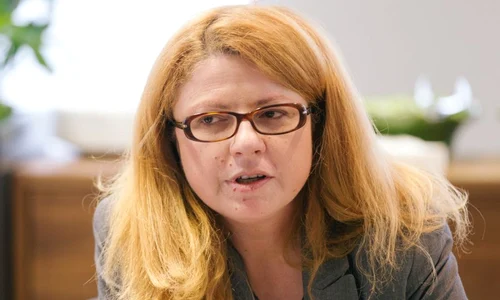 „Arta nu e un moft!” – interviu cu Corina VASILE, director de comunicare, Raiffeisen Bank jpeg
