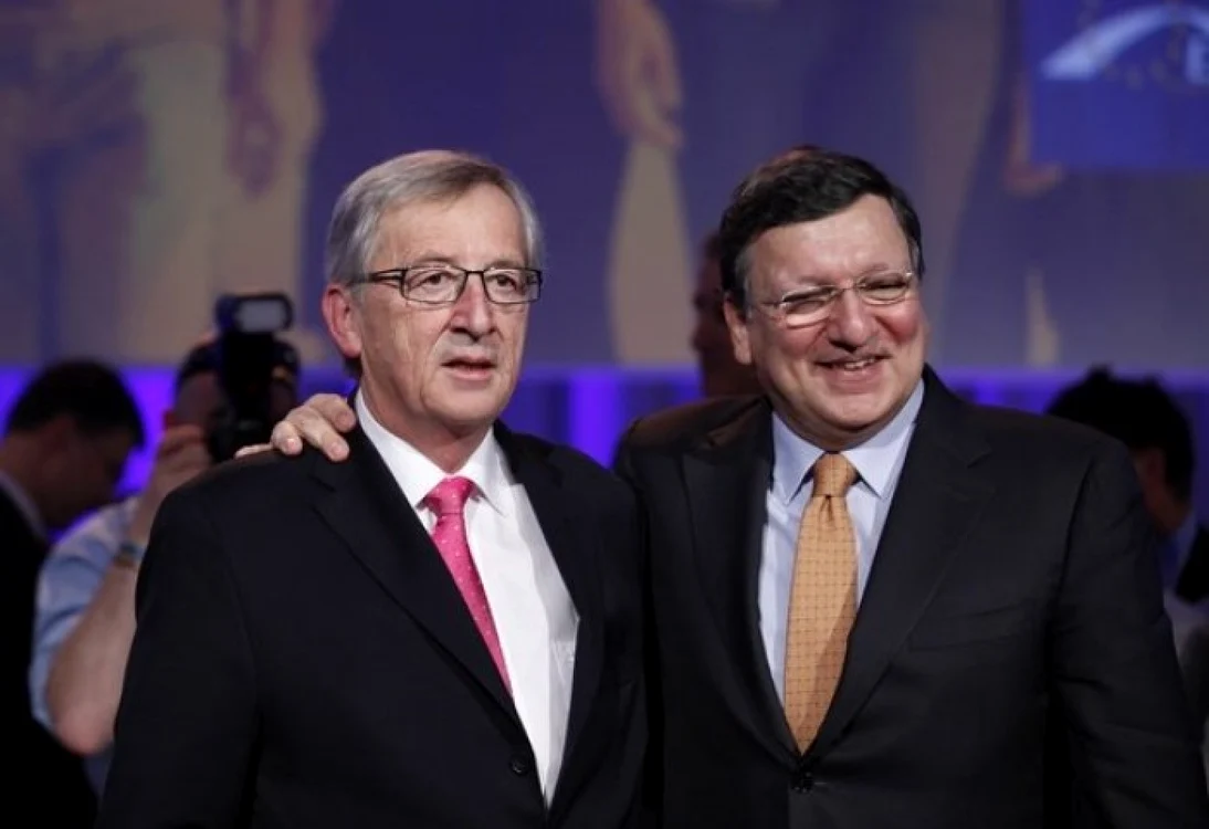 Actualul preşedintele al Comisiei Europene, Jean-Claude Juncker şi fostul şef al CE, Jose Manuel Barroso