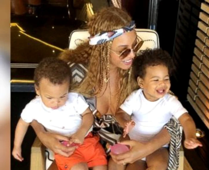 Beyonce şi gemenii săi