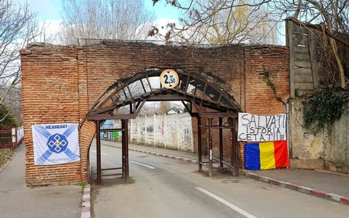 poarta vanatorilor