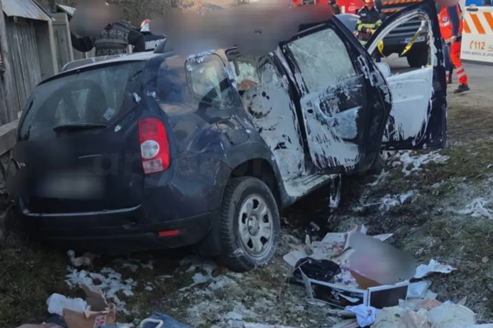 Un șofer a murit după ce s-a răsturnat cu mașina. Accidentul ar fi fost provocat de oboseală