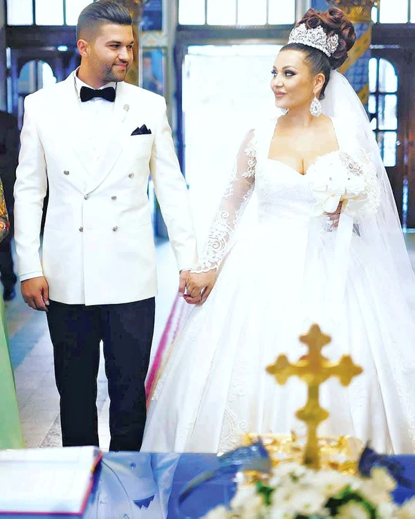 Pe 6 octombrie, vedeta a făcut nuntă de trei zile la Satu Mare