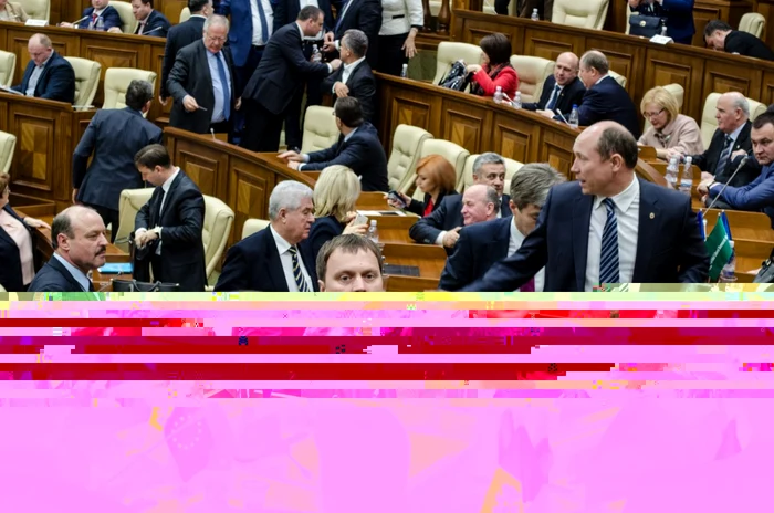 Premierul Valeriu Streleţ va afla joi, în cadrul şedinţei Parlamentului, dacă Guvernul pe care îl conduce va fi sau nu demis FOTO Alexandru Tarlev