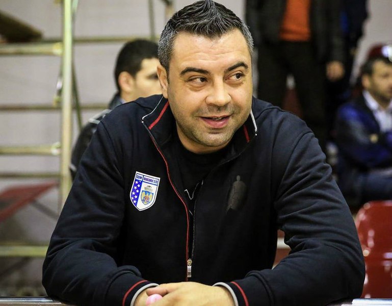 Trei persoane reținute de DNA în dosarul de corupție de la Clubul Sportiv Rapid