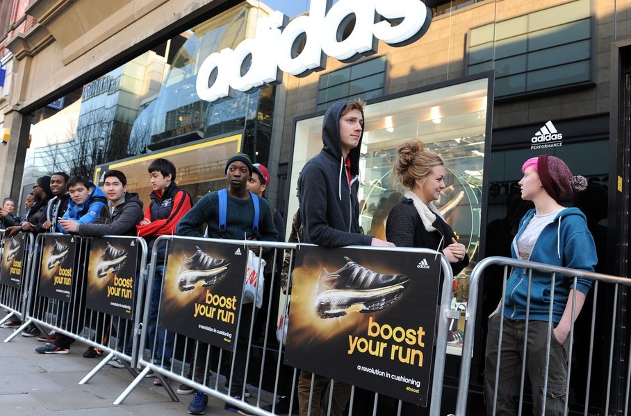 Adidas înregistrează prima pierdere din ultimii 30 de ani