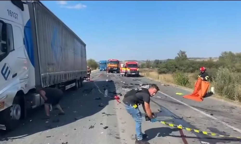 O șoferiță a fost găsită carbonizată într-o maşină care s-a ciocnit cu un TIR, pe centura municipiului Lugoj