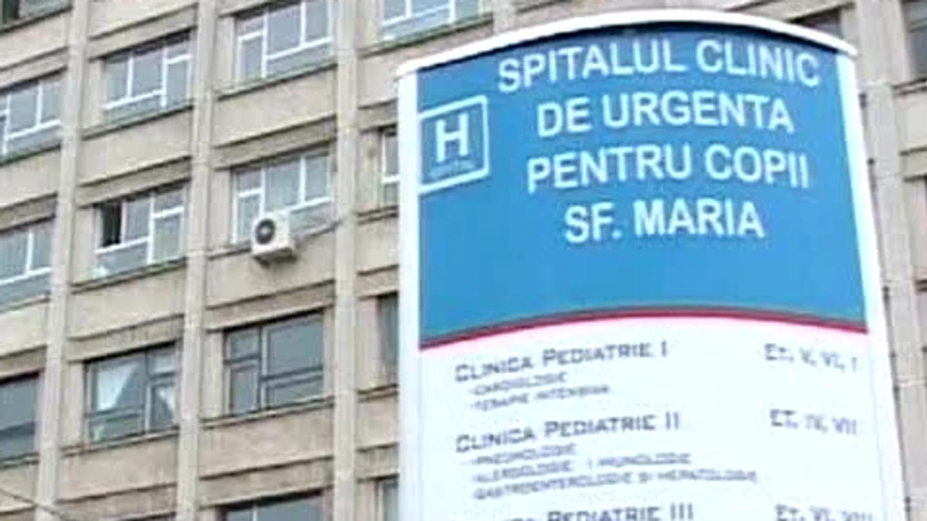 Băiatul a fost transportat de urgenţă la Spitalul de Copii "Sfânta Maria" din Iaşi