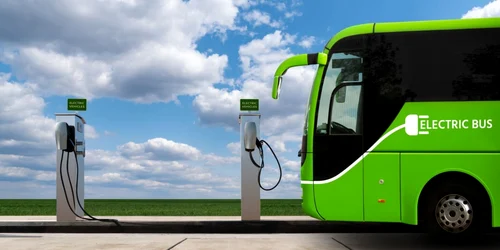 Autobuz electric FOTO Shutterstock