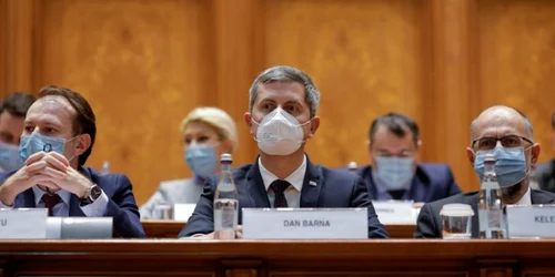 Desemnare premier - Florin Cîţu Dan Barna - Kelemen Hunor - vot parlament / FOTO Inquam Photis / George Călin / 23 dec 2020