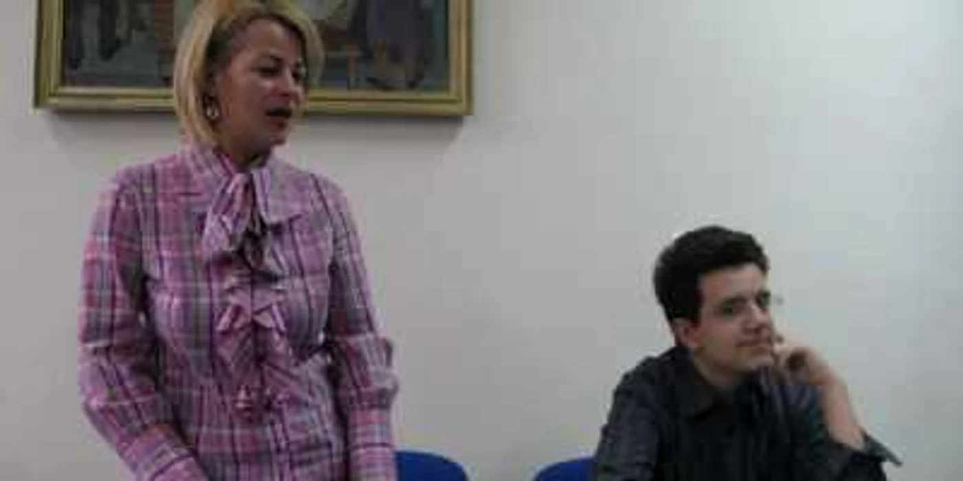Profesor Mioara Pogan alături de olimpicul Vlad Lazăr
