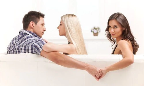 Semne că bărbatul te înşală  3 scuze folosite des! jpeg