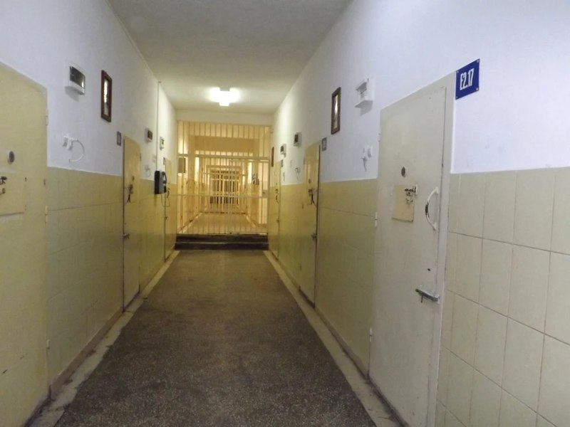 Un deținut a lăsat Penitenciarul Oradea fără curent electric și apă. Cum a fost pedepsit