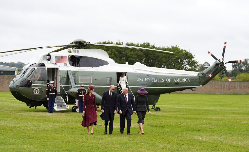 Donald și Melania Trump, vizită istorică în Marea Britanie. Sute de protestatari s-au adunat la Londra și Windsor: „Este la cheremul lui Putin”
