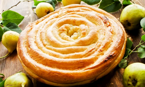 Placinta cu pere  Sursa foto shutterstock 695213329 jpg