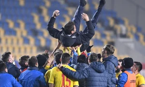 adrian mutu aruncat aer fotbalisti jpeg