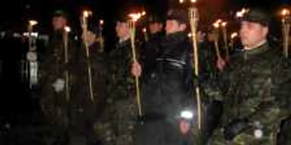 Ceremonialul retragerii cu torţe