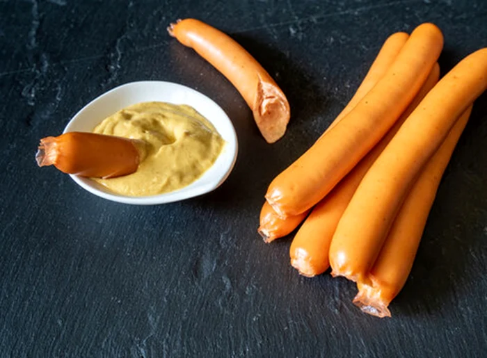 Crenvurștii pot fi pregătiți foarte simplu / foto: Adobe Stock Images