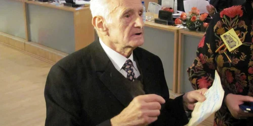 Tiberiu Guban în sala Consiiului Local Timişoara Foto