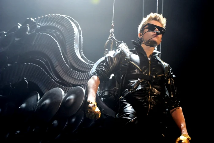 Cel
de-al doilea documentar realizat pentru Justin Bieber este destinat
strict celor denumiţi „Beliebers“ sau fanii devotaţi ai
artistului care sunt alături de cântăreţ în orice colţ al lumii
FOTO cinemagia.ro
