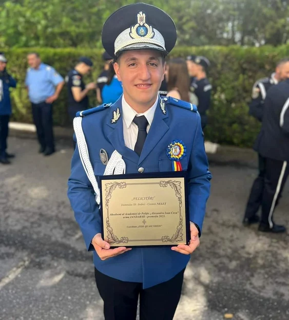 Abandonat de mic de mama sa, Andrei-Cosmin Neleț a terminat Academia de Poliție FOTO DGASPC Argeș
