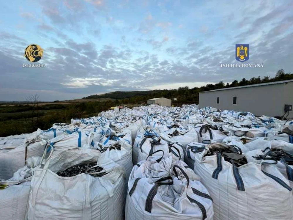 Deșeurile au fost aduse din Italia