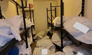 Cadavre în saci claie peste grămadă, depozitate la Spitalul Sinai Grace din Detroit jpeg