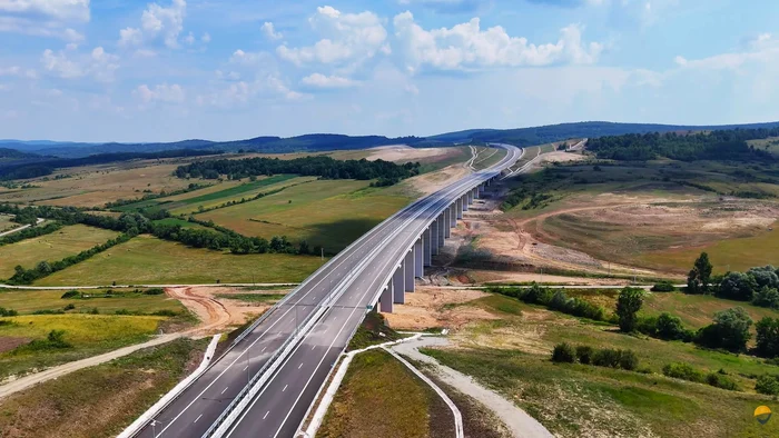 Viaduct pe Autostrada Zimbor-Poarta Sălajului. FOTO: Asociația Pro Infrastructură