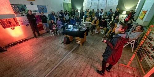 Şcoala veche din Buzad străluceşte din nou