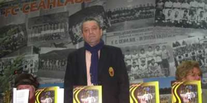 Gelu Cracană a lansat o nouă carte despre istoria echipei Ceahlăul Piatra Neamț