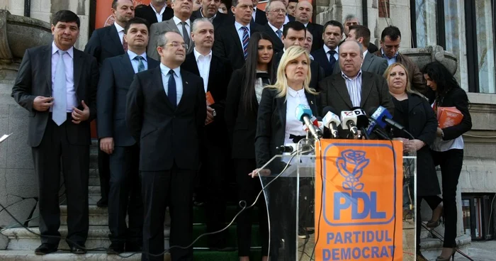 Elena Udrea a intrat, oficial, în cursa pentru şefia PDL FOTO Marian Iliescu