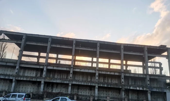 Clădirea a fost abandonată după Revoluție FOTO: C. Mazilu